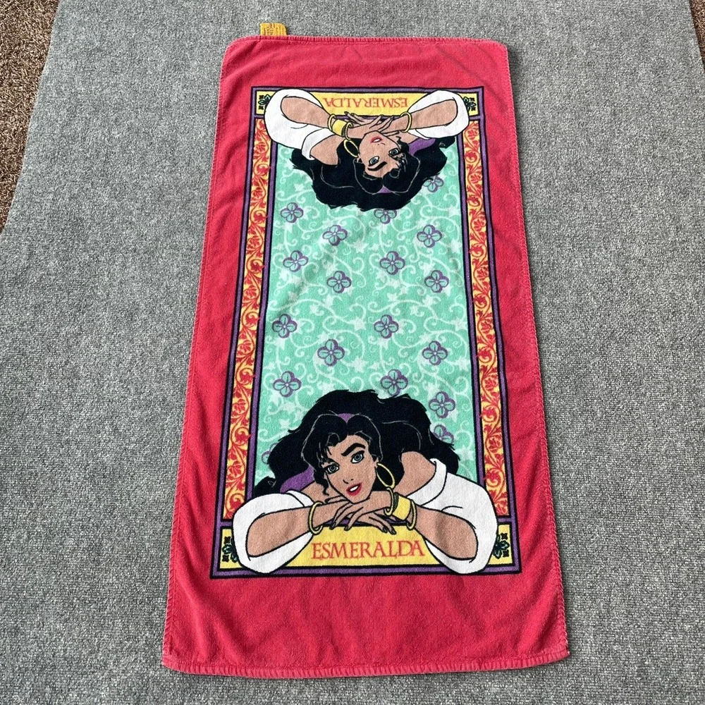 The Hunchback of Notre Dame Towel Esmeralda Beach Vintage 90's Disney 44 X 21‎